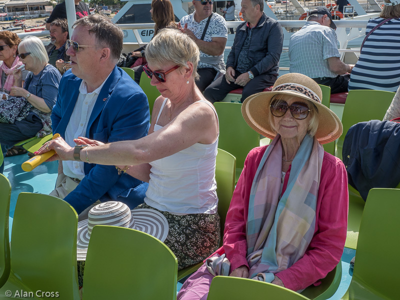 18 May: OLYMPUS DIGITAL CAMERA