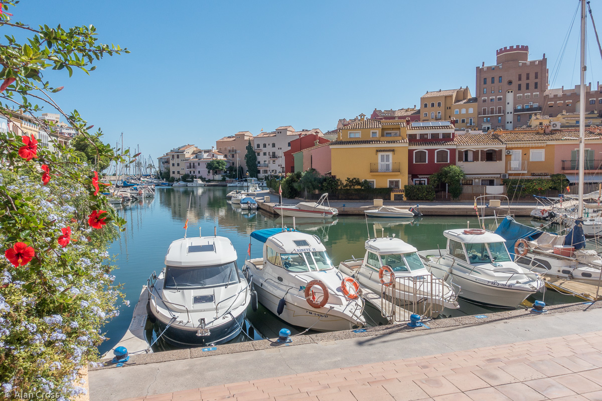 Port Saplaya ('Little Venice')