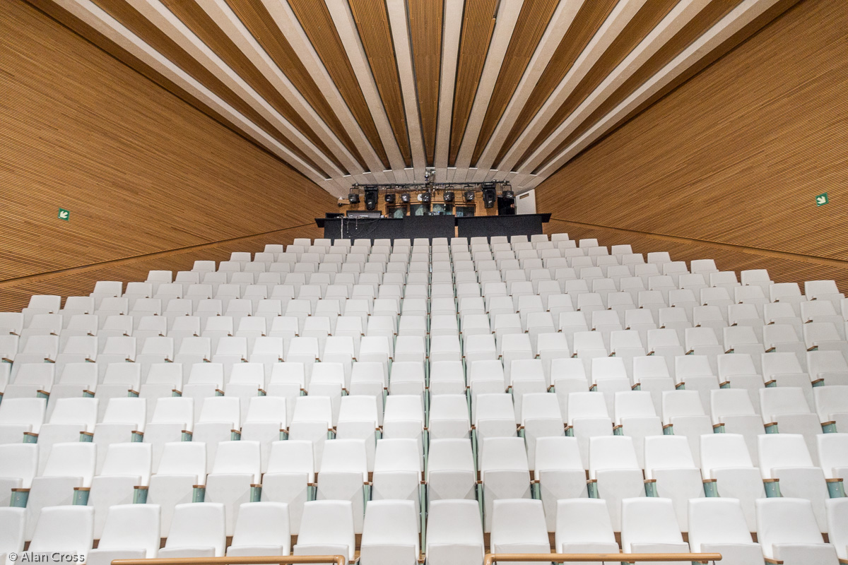 A guided tour of the Palau de les Arts
